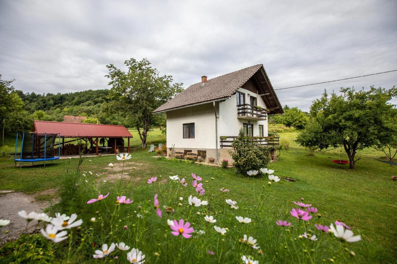 Holiday House On The Riverside أوغولين المظهر الخارجي الصورة