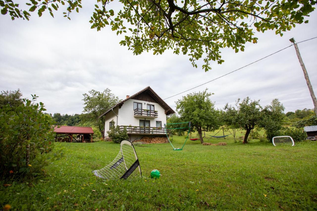 Holiday House On The Riverside أوغولين المظهر الخارجي الصورة